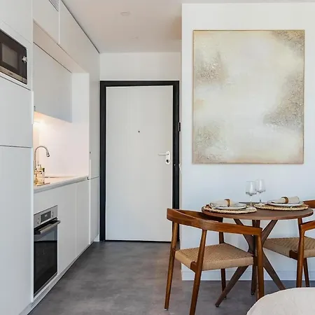 Timeless - Avenida Apartment *